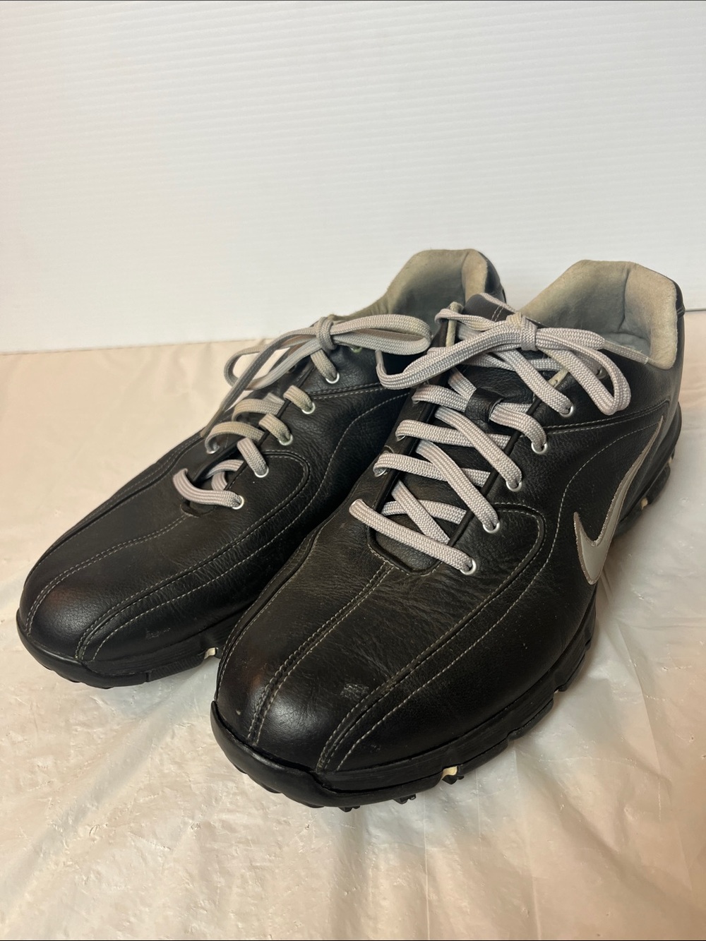 Nike Men’s Black Leather Golf Shoes size 12 (see description)
